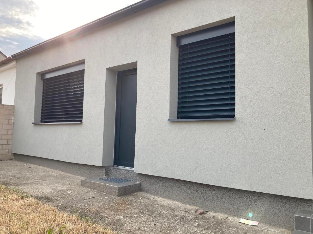 Apartman Maay Hlohovec Buitenkant foto